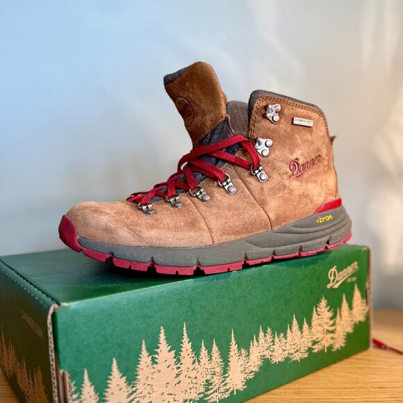Danner Mountain 600 - Brown/Red (8.5 D) - Picture 1 of 10